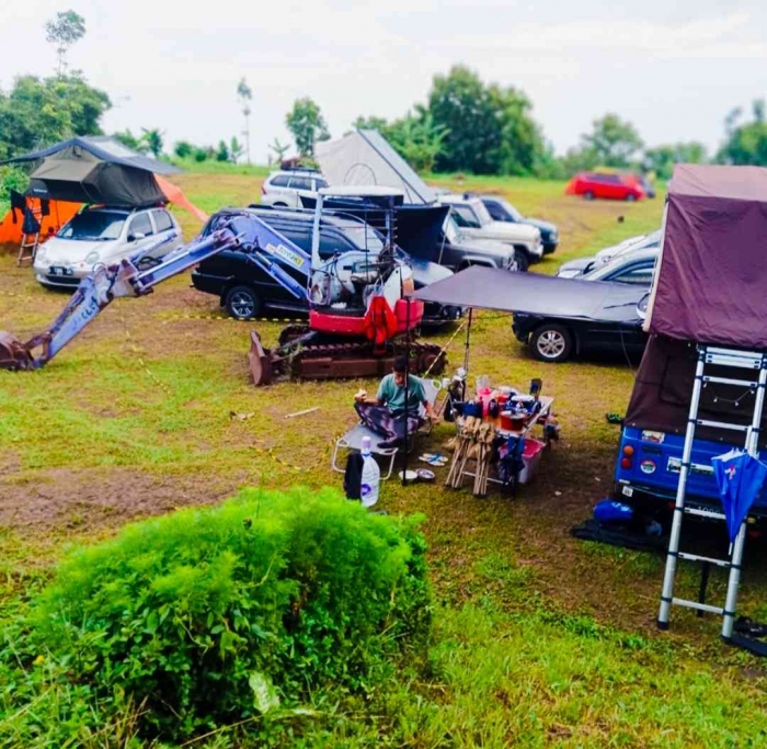 Camper Van yang mengombinasikan mobil dan tenda(dokpri)