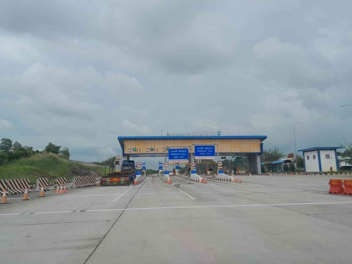 Pintu gerbang tol Manggar (dokpri)