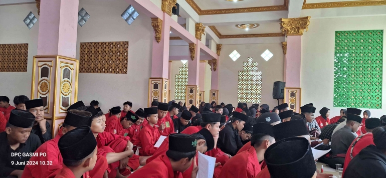 (Ijazahan siswa-siswi Santri GASMI)