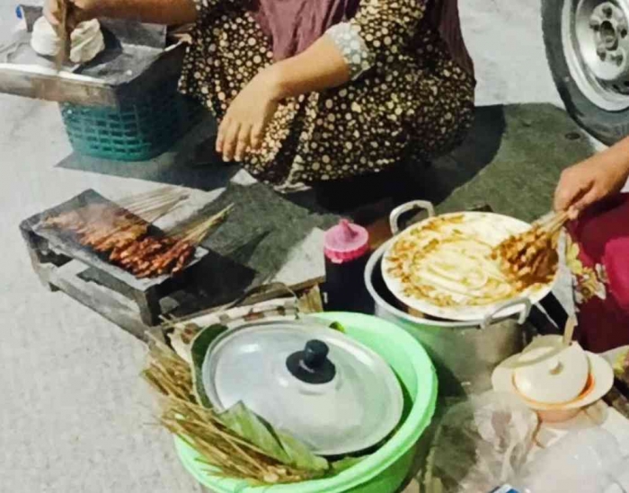 Menikmati Kelezatan Sate Madura di PSC Madiun(dokpri)