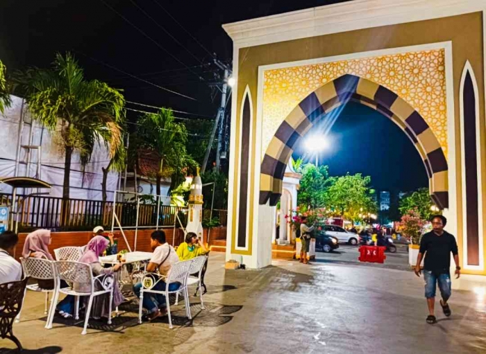 Suasana malam Minggu di Pahlawan Religi Center Kota Madiun (dokpri)