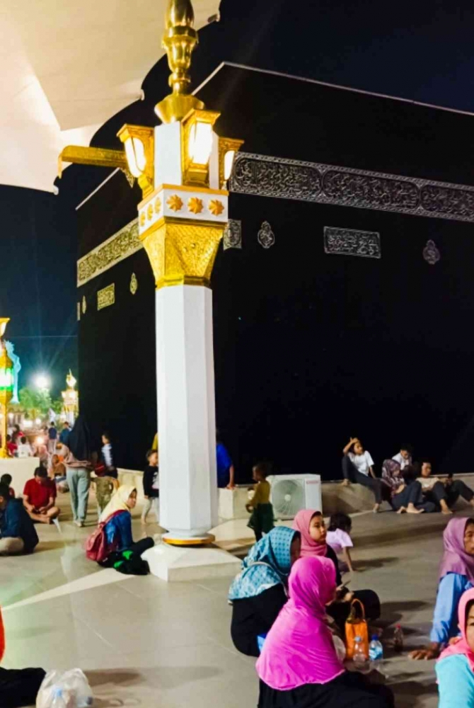 Miniatur Ka'bah yang bisa menjadi tempat bersantai bersama keluarga (dokpri)