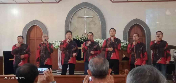 Tampil Vocal Group GKC (dokumen pribadi)