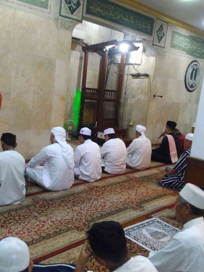 Jema'ah sholat sumber gambar dokumen pribadi