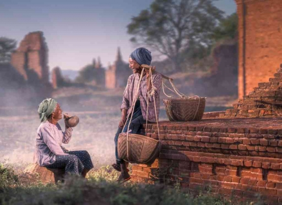 masyarakat pedesaan yang kerap sulit mendapat akses pada energi terbarukan (dok. infid.org)