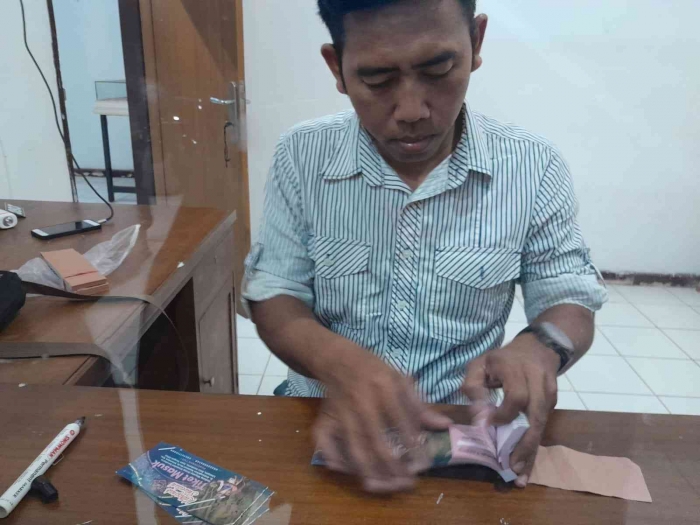 Petugas tiketing (dokpri)