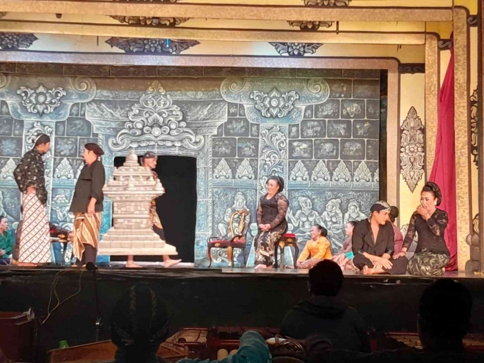 Roro Mendut dan Kemudo asyik