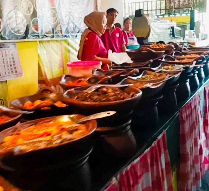 Ada 40 Hidangan Prasmanan, silakan dipilih (dokpri)