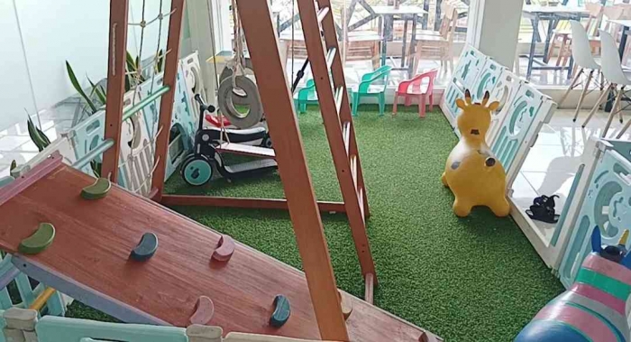 Ramah anak. Tersedia tempat bermain di omah kuliner Nusantara (dokpri)