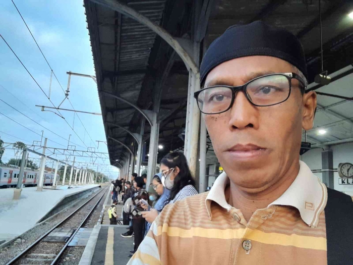 Menunggu KRL dari Yogya di Stasiun Klaten (dokpri)