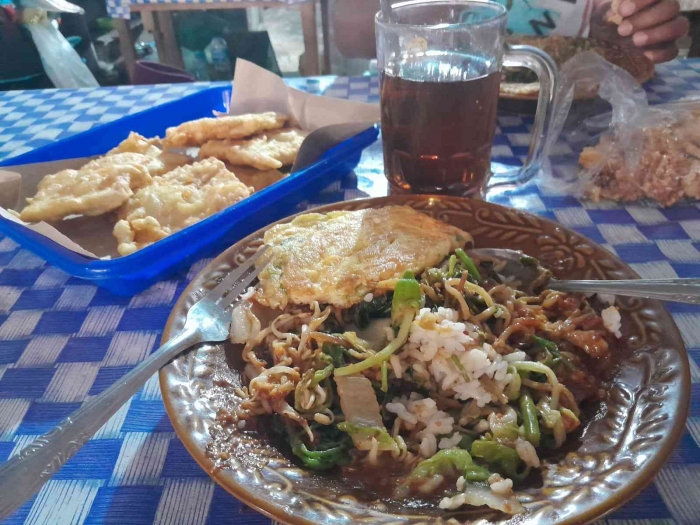 Nasi pecel kesukaan saya (dokpri)