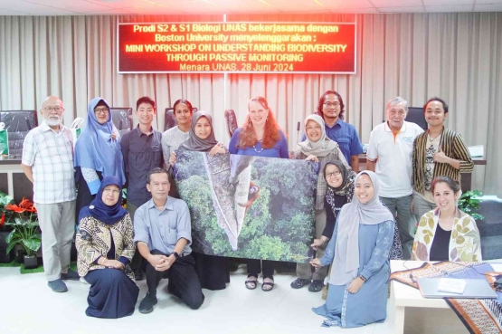 Foto bersama setelah kegiatan workshop selesai dilakukan. (Foto : Wahyu Susanto/Yayasan Palung).
