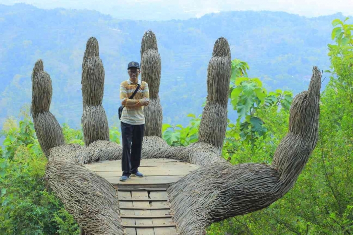 Objek Wisata Hutan Pinus Pengger Yogya (dokpri)