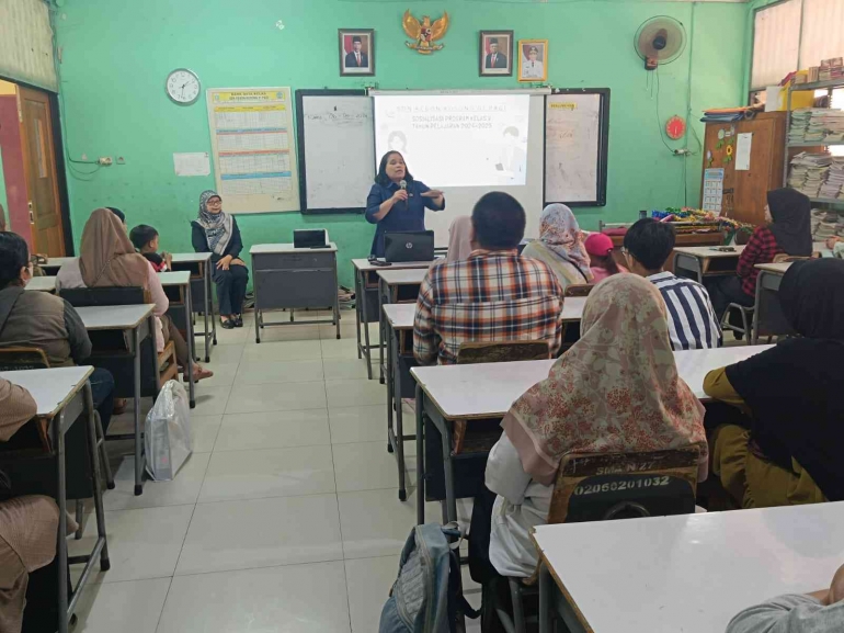Foto: Paparan; Naomi Siregar, S.PdKepala Sekolah SDN Kebon Kosong 01 Pagi