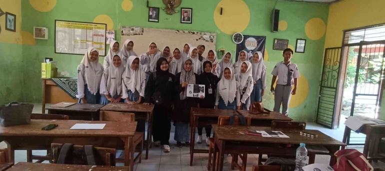 Penyuluhan di ruang kelas/dokpri