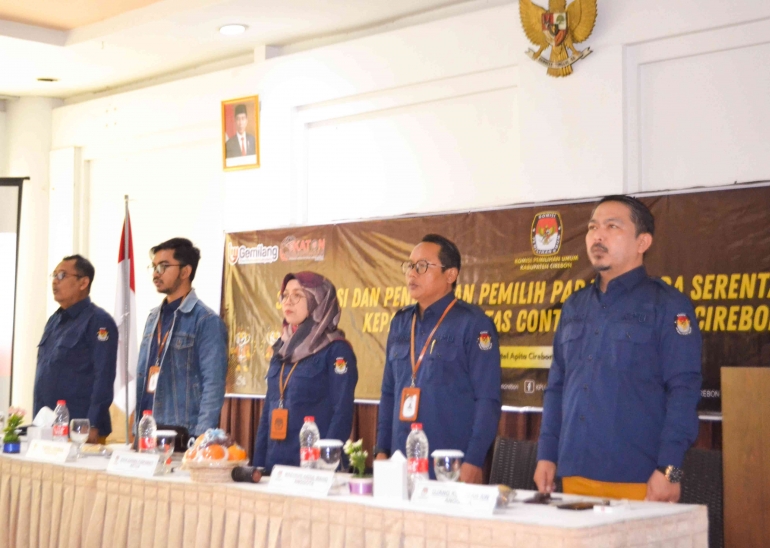 Jajaran KPU Kabupaten Cirebon Foto: mang Ib