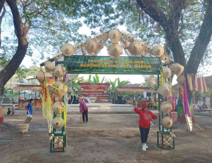 Pasar seni dan kuliner Ngrowo Bening (dokpri)