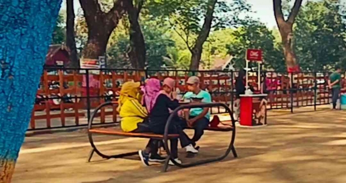 Menikmati Kuliner bersama bestie dalam Rancak Gamelan dan Tari Bali di Ngrowo Bening Edupark Kota Madiun(dokpri)