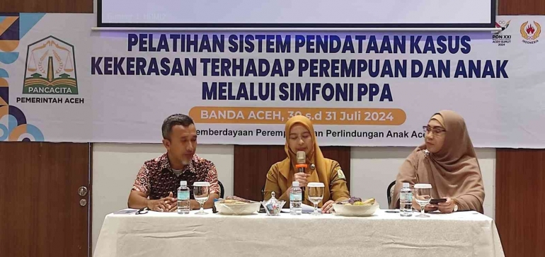 Ibu Meutia Juliana, S.STP, M.Si dalam pembukaan & sambutannya (dokumentasi pribadi).