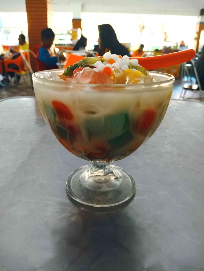 Es Teler dengan Toping Alpukat yang Lezat, Memikat ,Penuh Manfaat(dokpri)
