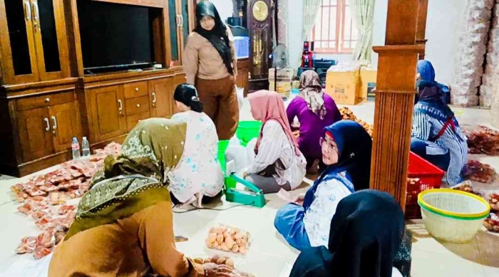 Berkunjung ke sentra Produksi Bolu Magetan, Pelaku UMKM Home Industri (dokpri)