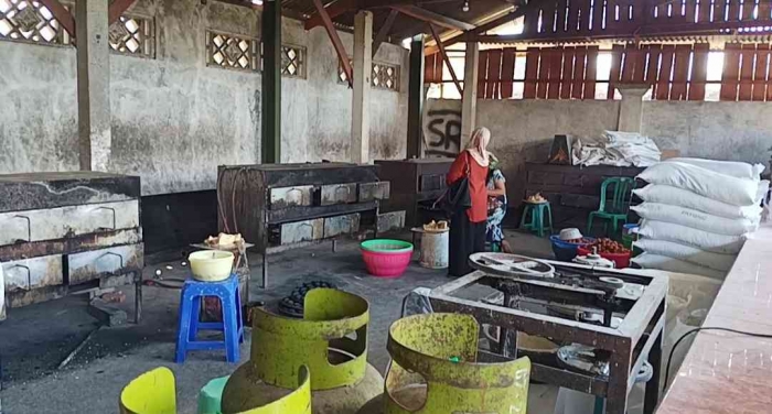 Tepung terigu sebagai bahan utama pembuatan bolu Magetan di samping gula dan telur (dokpri)