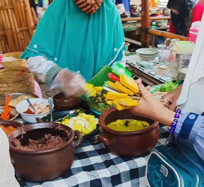Ada Bilah Bambu Pengganti Mata Uang di Pasar Pundensari Madiun (dokpri)