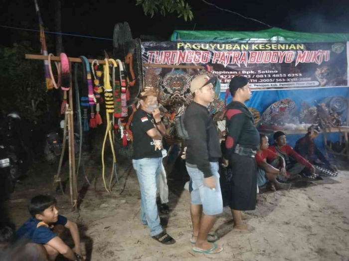 Pawang Pemain Tari Tradisional DokPri