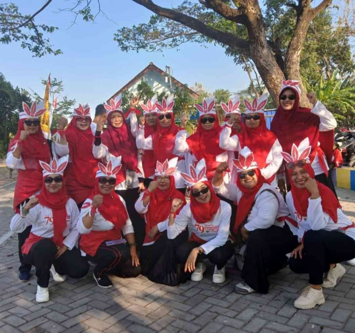 Grup Gerak Jalan Mamah-Mamah RT 11 (dokumentasi RT 11)