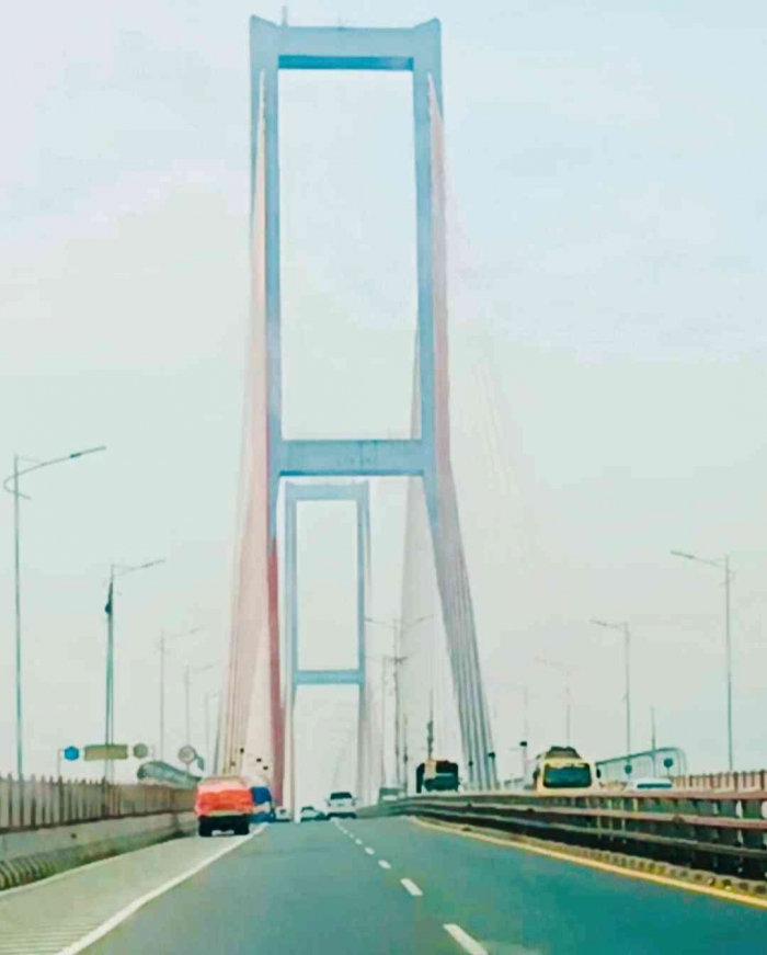 Melintasi Suramadu, Tol Gratis Nan Eksotis(dokpri)