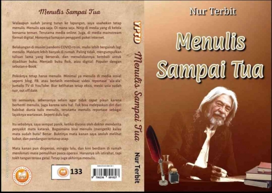 Cover buku Nur Terbit, desain Ajinata (foto dok pribadi)