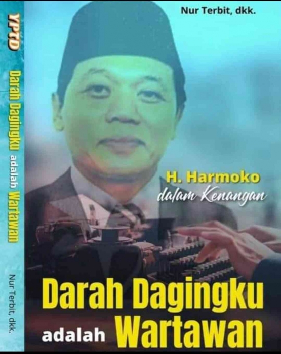 Cover buku Nur Terbit, desain Ajinata (foto dok pribadi)