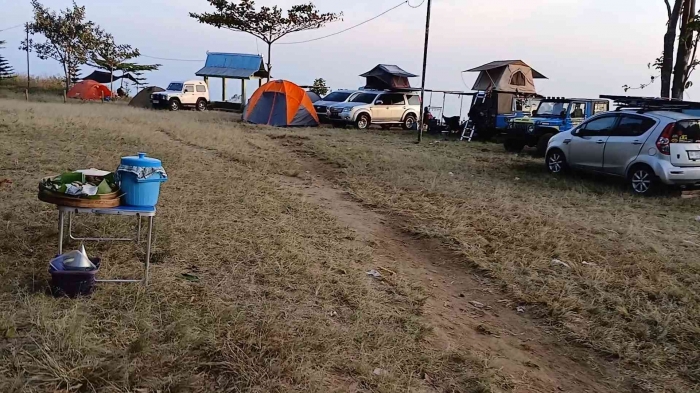 Menyambut Pagi di Camping Ground Jamus Desa Girikerto(dokpri)