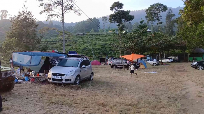Menyambut Pagi di Camping Ground Jamus Desa Girikerto(dokpri)