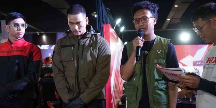 Peluncuran Jaket Respiro Overland dan Voxtrail oleh Brand Manager Respiro Indonesia, M. R. Ridlo. (Doc. Kangmox)