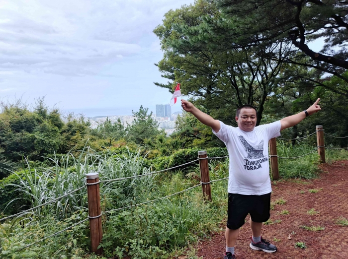 Di puncak Gwangi Oreum. Sumber: dok.pribadi.