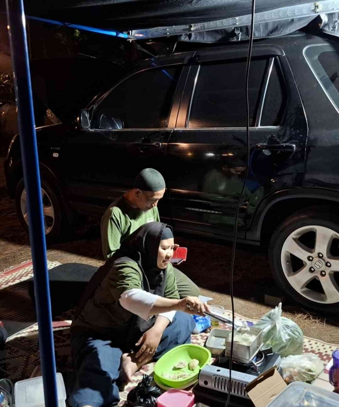 Menikmati suasana di Camper Van meski sempat terjebak macet(dokpri)