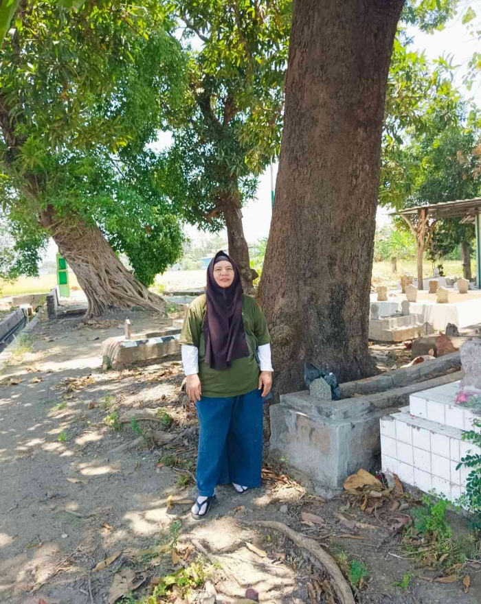 Nyekar/ziarah, wujud Bonding Anak dan Orang Tua Sampai Akhir Hayat? (Dokpri)