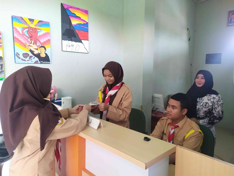 Sumber gambar : Bank Mini Sekolah di Jakarta (dokpri)