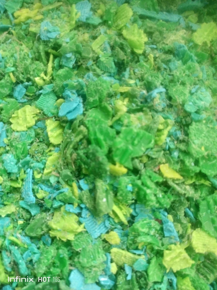 Biji plastik dari sampah tutup botol plastik. (dok: pribadi)