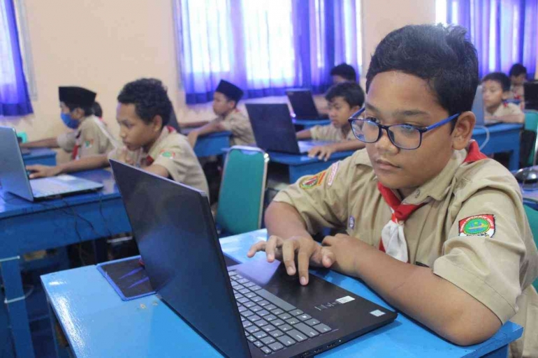 Input sumber gambar PGRI