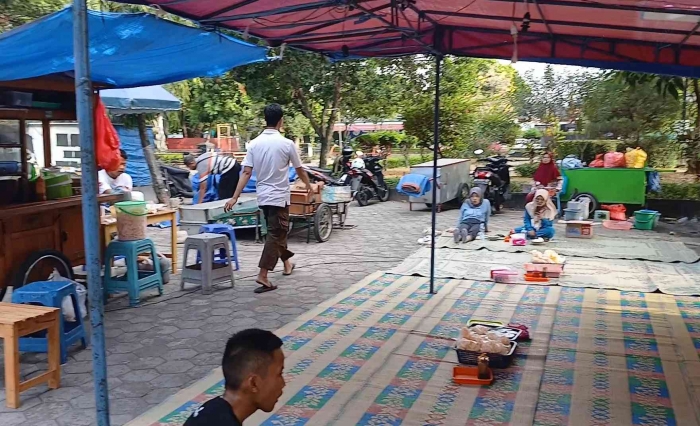Ada juga bubur ayam yang tak kalah laris(dokpri)