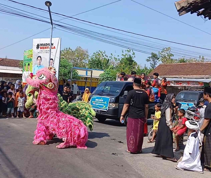 Gemesnya Lihat Barongsai Dalam Kirab Santri(dokpri)