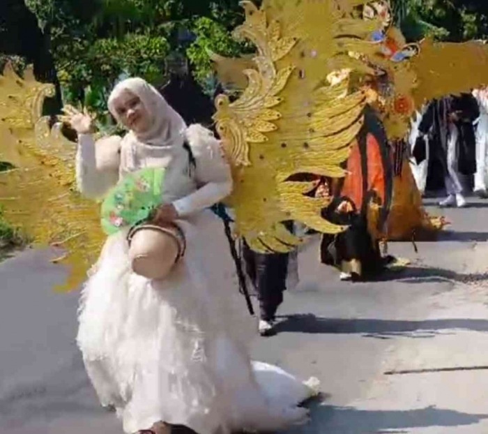 Menyapa ramah masyarakat (dokpri)