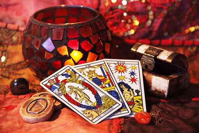 (Ilustrasi Oracle of Delphi Yunani, sumber: Pixabay)