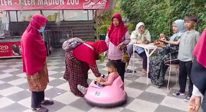 Permainan untuk melatih motorik anak, Mamah-Mamah pun ikut gerak (dokpri)
