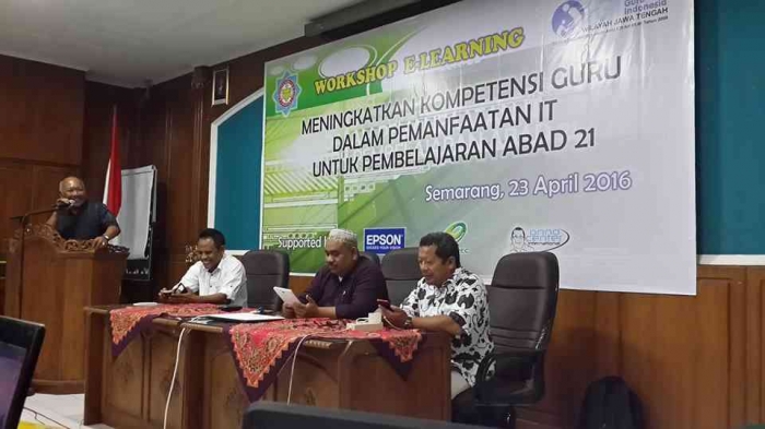 Saat Omjay menjadi narasumber bersama pak Onno di Semarang Jawa Tengah/dokpri