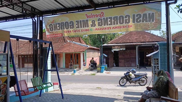 Belum ada tulisan soto babat, karena baru grand opening hari ini(dokpri)