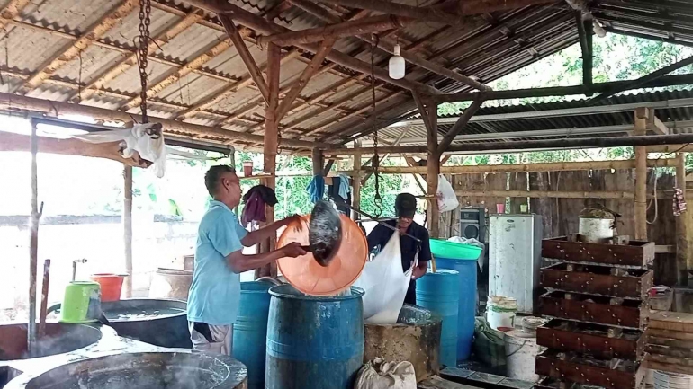 Potret pabrik tahu