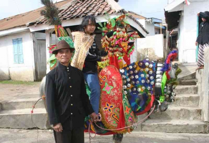 Kuda Jingkrak atau Jaran Joget Suku Tengger. ( Dokumen pribadi)